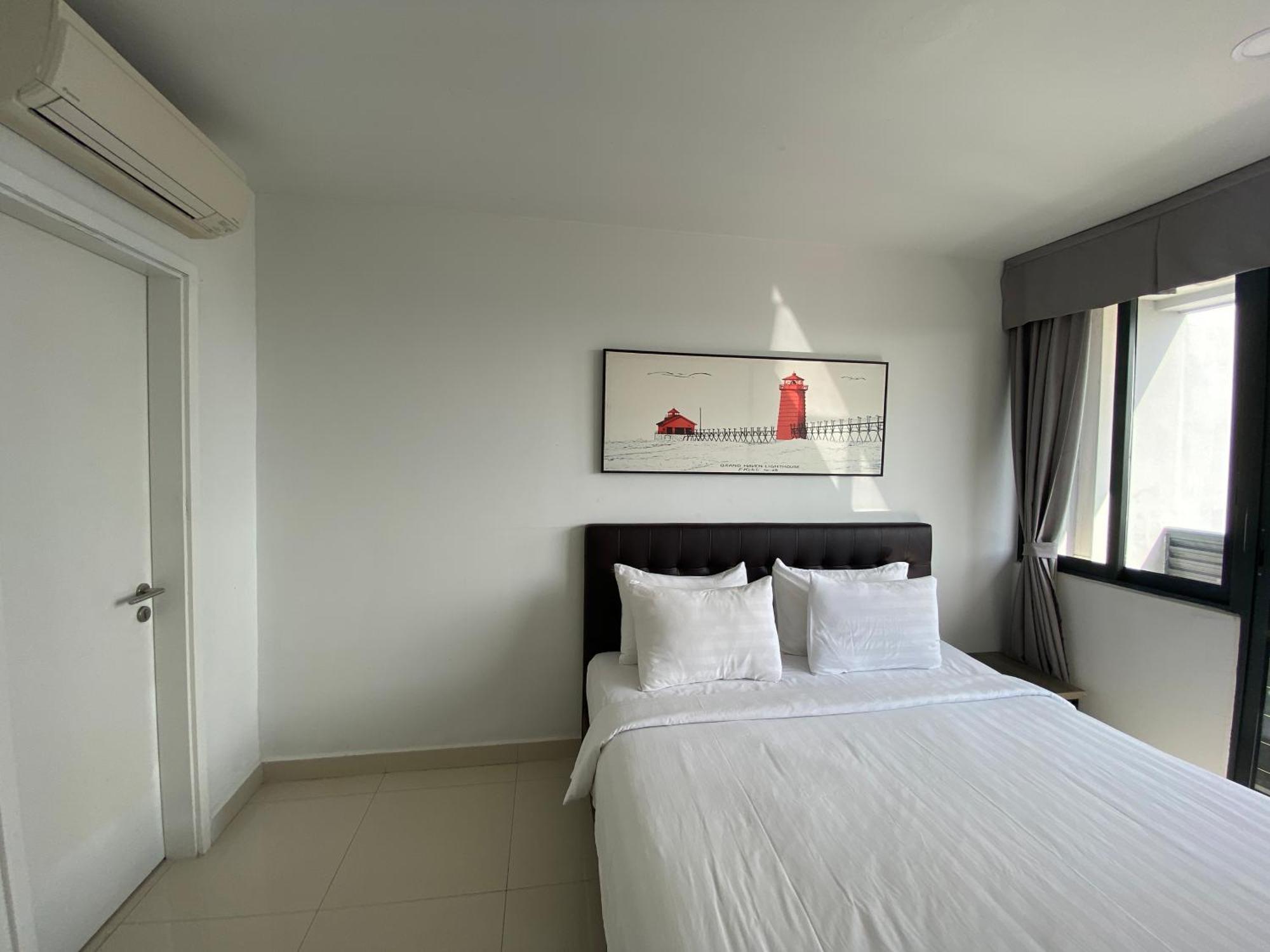 The Bridge Club Hotel Phnom-Penh Buitenkant foto